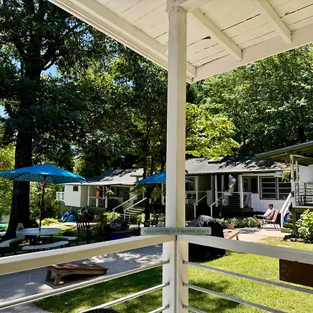 Mountain Lake Cottages Hendersonville Exterior photo