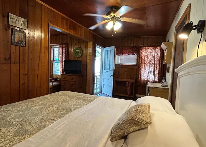 Mountain Lake Cottages