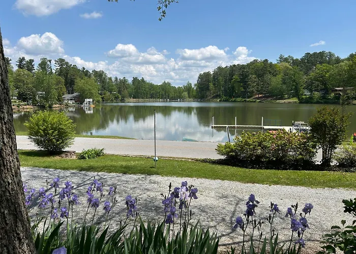 Mountain Lake Cottages